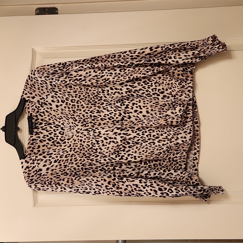 Sanctuary leopard print shirt